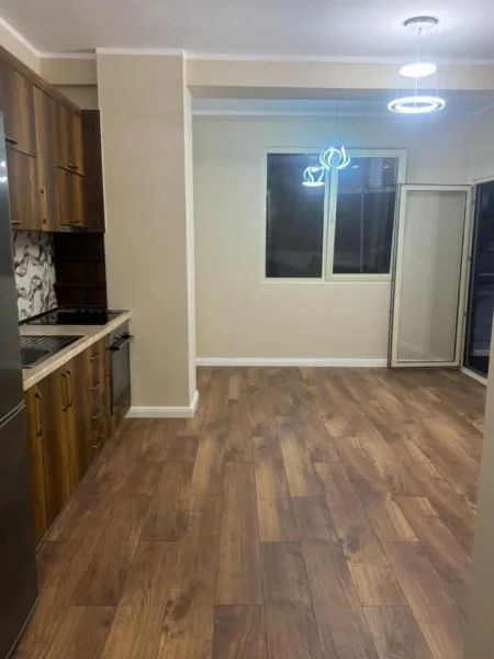 Tirane, shitet apartament 2+1+Ballkon Kati 2, 78 m² 113.000 € (Fresk)