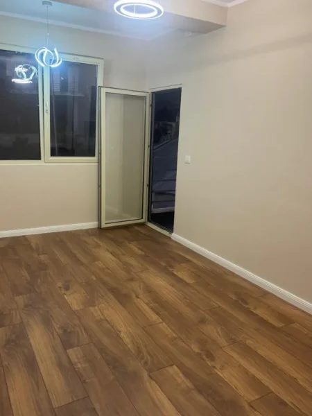 Tirane, shitet apartament 2+1+Ballkon Kati 2, 78 m² 113.000 € (Fresk)