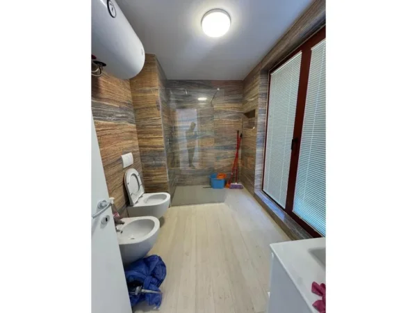 Tirane, shitet apartament 1+1 Kati 7, 56 m² 250.000 € (Rruga e kavajes)
