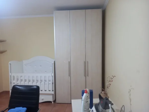 Tirane, jepet me qera apartament 2+1 Kati 2, 70 m² 600 € 