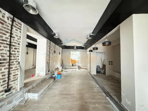 Tirane, shitet apartament 3+1 Kati 1, 86 m² 186.000 € (Vasil Shanto)