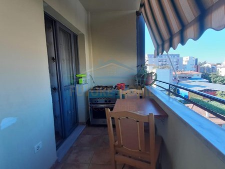 Tirane, shitet apartament 3+1 Kati 5, 118 m² 170.000 € (RRUGA E DIBRES)