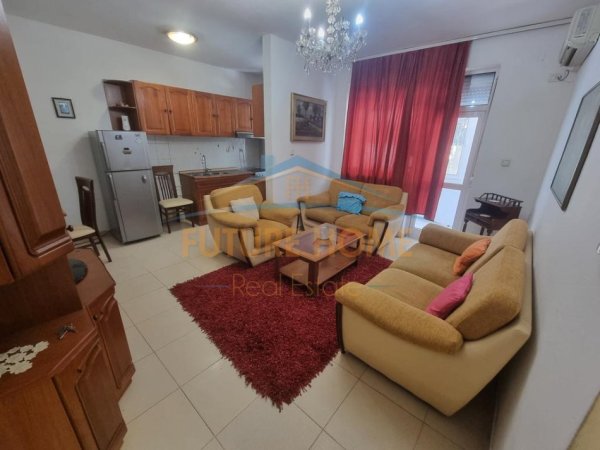 Tirane, jepet me qera apartament 1+1 Kati 1, 64 m² 500 € (Vasil Shanto)