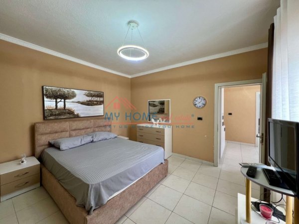 Tirane, jepet me qera apartament 1+1+Ballkon Kati 1, 90 m² 600 € (Urnaza e Re)