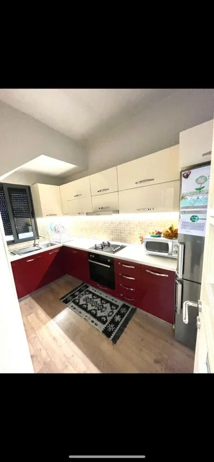 Tirane, shitet Vile 3 Katshe Kati 4, 840 m² 1.500.000 € (RRUGA E DIBRES)