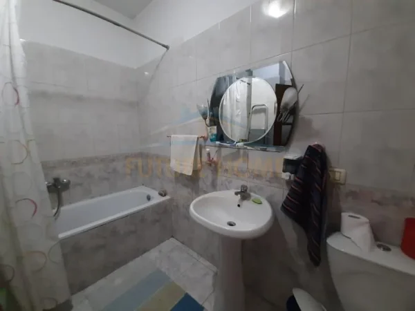 SHITET APARTAMENT 2+1 TEK RRUGA E DIBRES