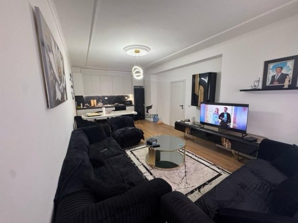 Tirane, shitet apartament 2+1 Kati 9, 89 m² 155.000 € (PORCELAN)