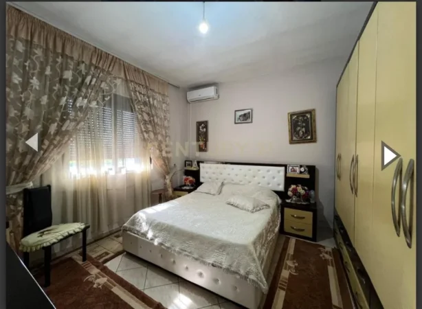 Durres, shitet Vile 4+1+Aneks+Ballkon Kati 2, 235 m² 220.000 € (Gjimnazi Dhosi Liperi)