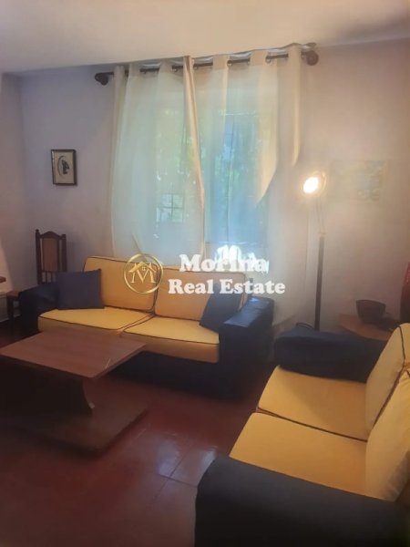 Tirane, jepet me qera apartament 1+1 Kati 1, 60 m² 350 € (Brryli)