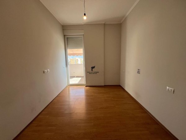 Tirane, jepet me qera apartament 1+1 Kati 4, 70 m² 700 € (21 DHJETORI)