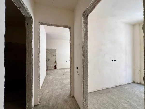 Tirane, shitet apartament 2+1 Kati 1, 110 m² 260.000 € (Liqeni i Thate)