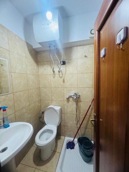 Tirane, jepet me qera garsonier 1+1 Kati 0, 25 m² 350 € 