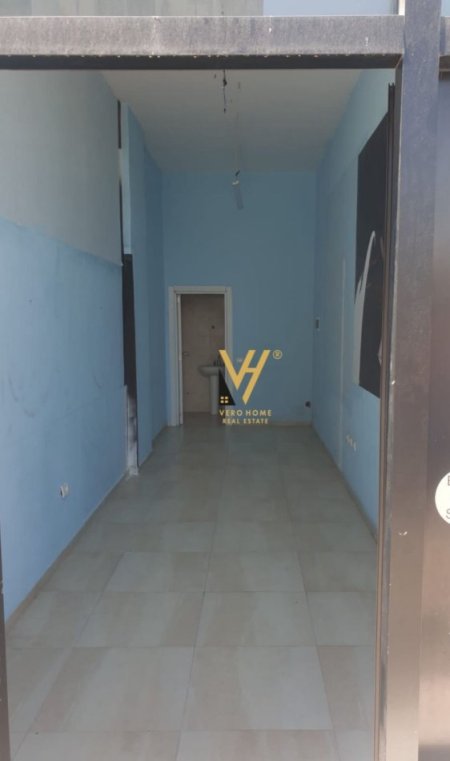 Tirane, jepet me qera ambjent biznesi Kati 0, 30 m² 420 € (RRUGA NDRE MJEDA)