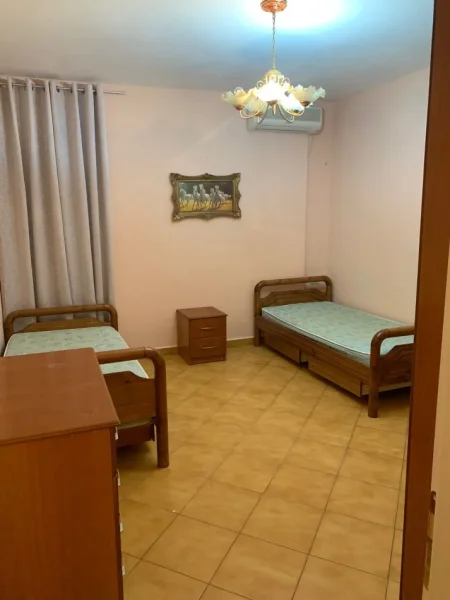 Tirane, jepet me qera apartament 2+1+Ballkon Kati 9, 80 m² 500 €