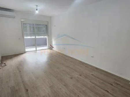 Tirane, shitet apartament 1+1 Kati 4, 64 m² 20.000.000 € 