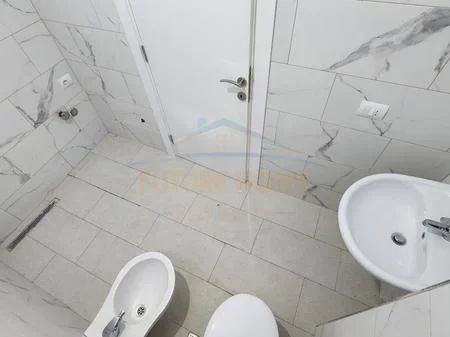 Tirane, shitet apartament 1+1 Kati 4, 64 m² 20.000.000 € 