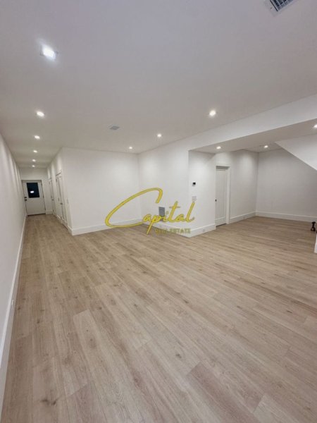 Tirane, shitet dyqan Kati 0, 70 m² 800.000 € (UNAZA E VOGEL)