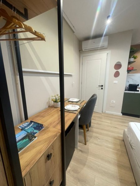 Tirane, jepet me qera garsonier 1+1 Kati 0, 54 m² 900 € (BULEVARDI ZOGU I PARE)