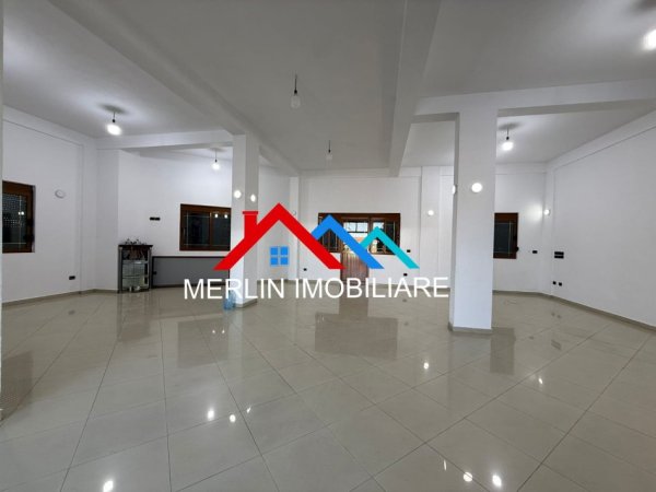 Tirane, jepet me qera ambjent biznesi Kati 1, 110 m² 700 € (RRUGA JAHJA BALLHYSA)