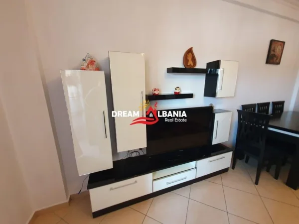 Tirane, jepet me qera apartament 2+1 Kati 7, 102 m² 450 € (ne Astir prane Viles L)