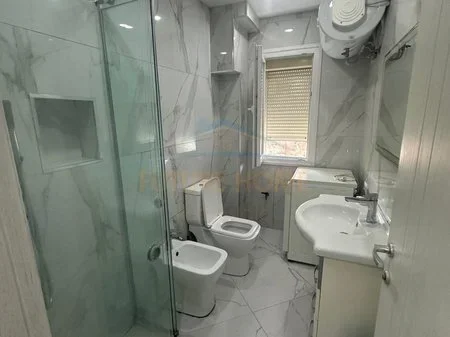 Tirane, shitet apartament 2+1 Kati 2, 63 m² 11.000.000 € 