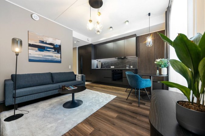 Tirane, jepet me qera apartament 1+1+Ballkon Kati 3, 76 m² 1.400 € (liqeni i thate)