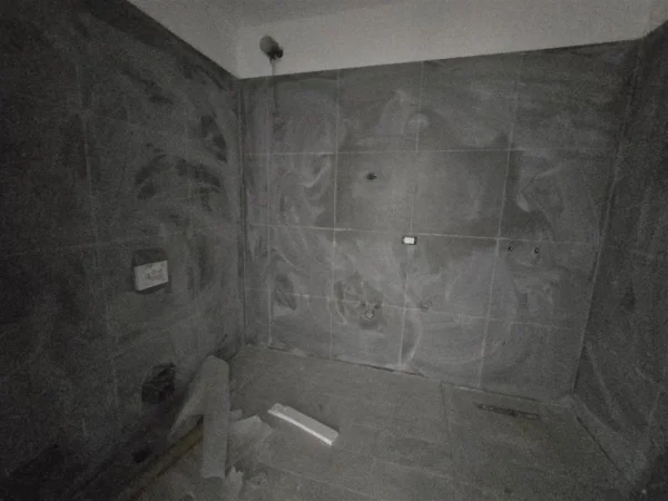 Tirane, shes apartament 1+1+Ballkon Kati 2, 72 m² 129.000 € (dritan hoxha)