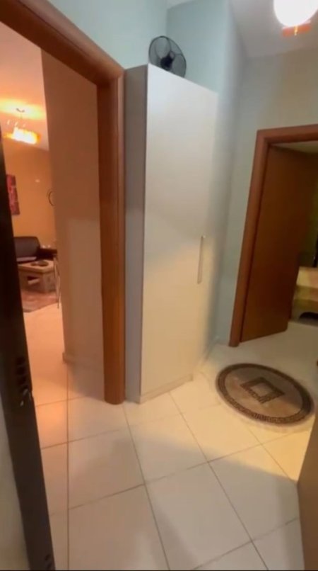 Tirane, shes apartament 1+1+Ballkon Kati 2, 66 m² 82.000 € (yzberisht)