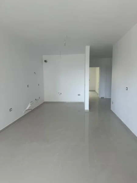 Durres, shitet apartament 2+1 , 138 m² 285.000 € (white hill residence)