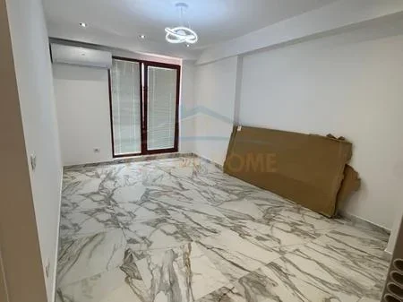 Tirane, jepet me qera apartament 1+1 Kati 7, 56 m² 900 € 
