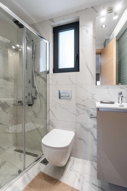Tirane, shes apartament 1+1+Ballkon Kati 3, 74 m² 160.000 € (sali butka)