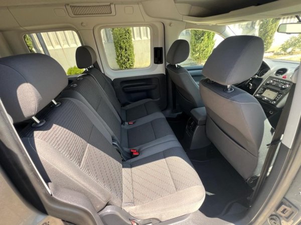 VOLKSWAGEN CADDY 1.6 NAFTE 👉 2012 👈 kambio AUTOMATIKE 8.490 €