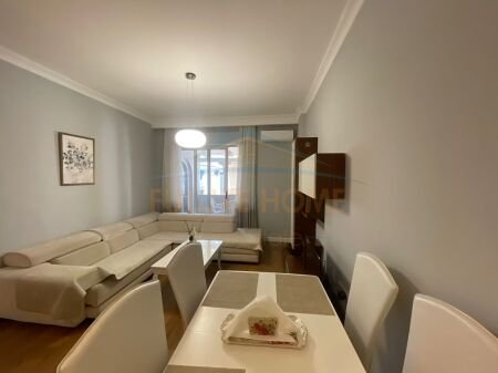 Tirane, jepet me qera apartament 1+1 Kati 4, 73 m² 900 € 