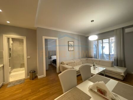 Tirane, jepet me qera apartament 1+1 Kati 4, 73 m² 900 € 