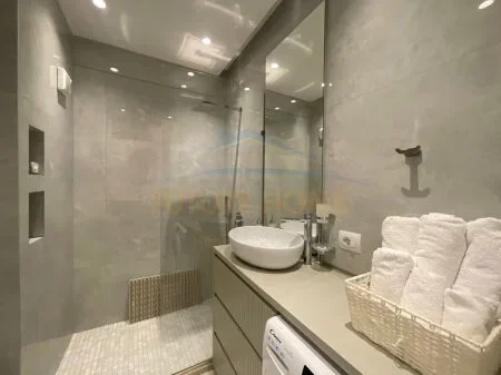 Tirane, jepet me qera apartament 1+1 Kati 4, 73 m² 900 € 