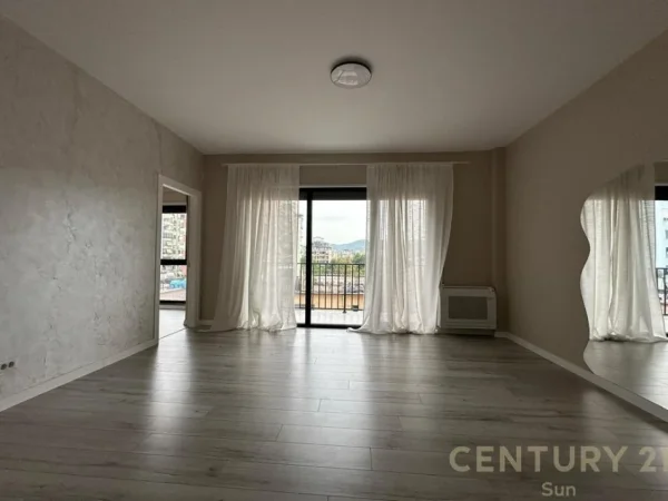 Tirane, jepet me qera ambjent biznesi Kati 4, 76 m² 700 € (Myslym shyri)