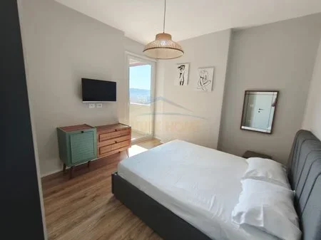 Tirane, jepet me qera apartament 1+1 Kati 10, 82 m² 650 € 