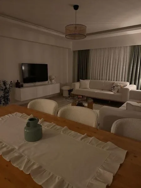 Tirane, jepet me qera apartament 2+1+Ballkon Kati 3, 110 m² 600 € (KODRA E DIELLIT)