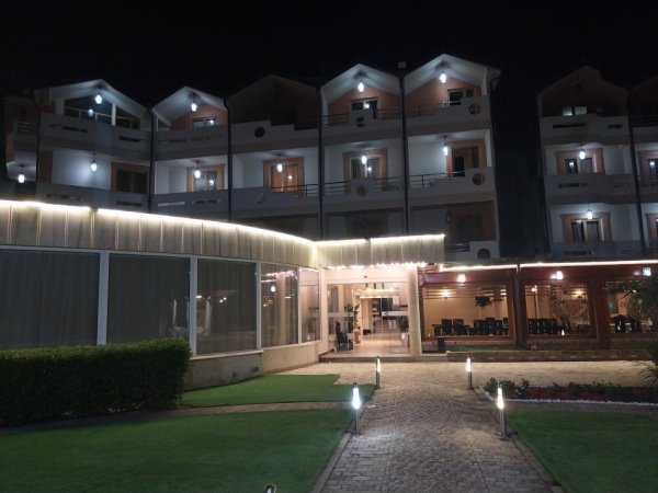 Mali Robit, dhome ne plazh