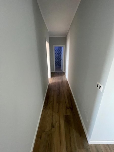 Tirane, ne Fresk, shitet apartament 2+1+Ballkon Kati 4, 124 m² 124.000 €