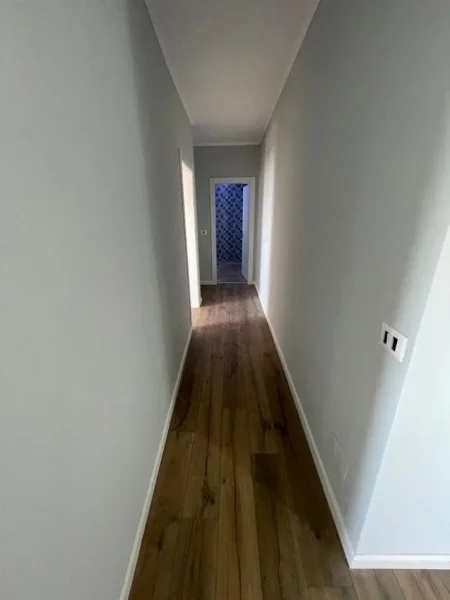 Tirane, ne Fresk, shitet apartament 2+1+Ballkon Kati 4, 124 m² 122.000 €, pranohen BLERES ME KREDI