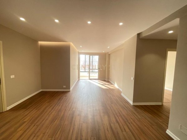 Tirane, shitet apartament 2+1+Ballkon Kati 9, 112 m² 140.000 € 