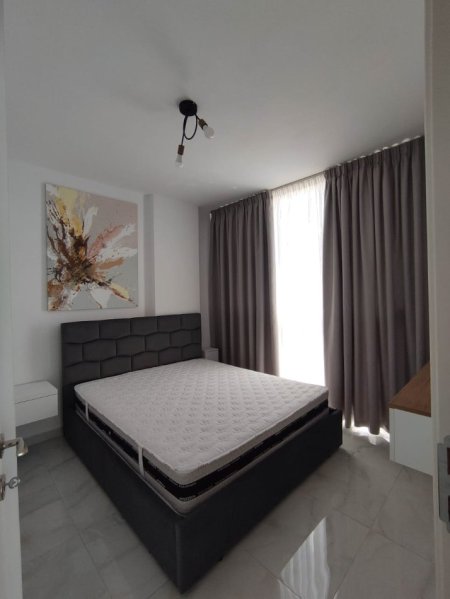 Tirane, jepet me qera apartament 1+1+Ballkon Kati 7, 70 m² 500 € (Përball Grand Gallery)