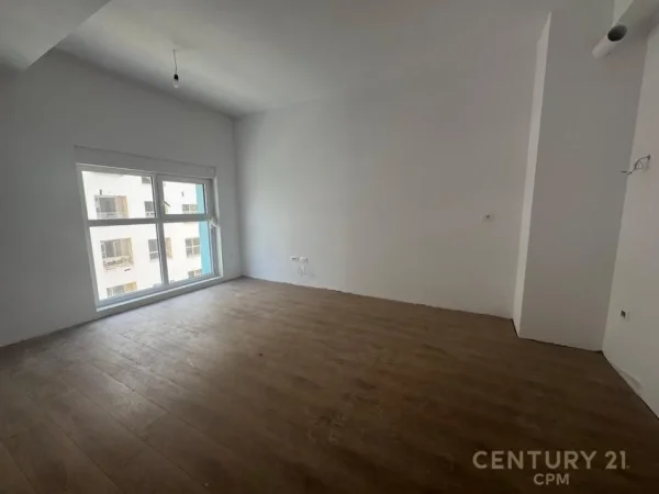 Tirane, shes apartament 1+1 Kati 5, 61 m² 90.000 € (Mangalem)