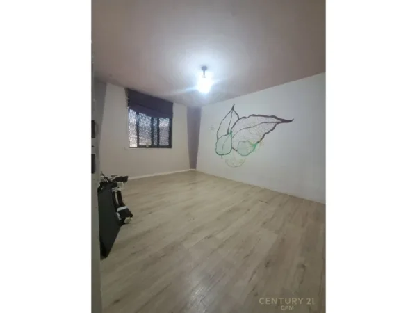 Tirane, shes apartament 2+1 Kati 4, 68 m² 160.000 € (Kafe Flora)