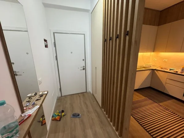 Tirane, jepet me qera apartament 2+1 Kati 4, 600 € 