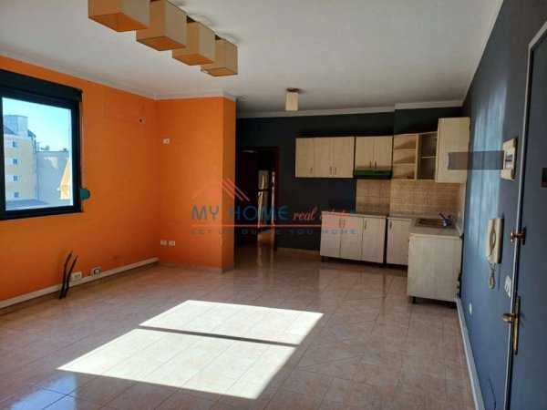 Tirane, jepet me qera apartament Kati 7, 80 m² 500 € (Ministria e Jashtme)