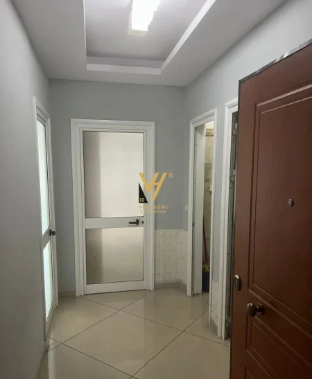 Tirane, jepet me qera apartament 1+1+Ballkon Kati 2, 75 m² 450 € (ASTRI)