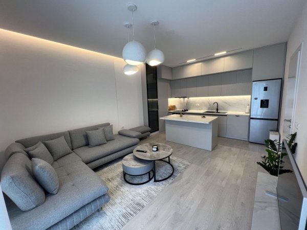 Tirane, jepet me qera apartament 2+1 , 95 m² 700 € 