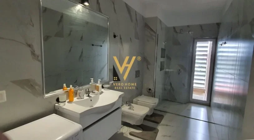 Tirane, shitet apartament 3+1+Ballkon Kati 7, 130 m² 385.000 € (VILAT GJERMANE)